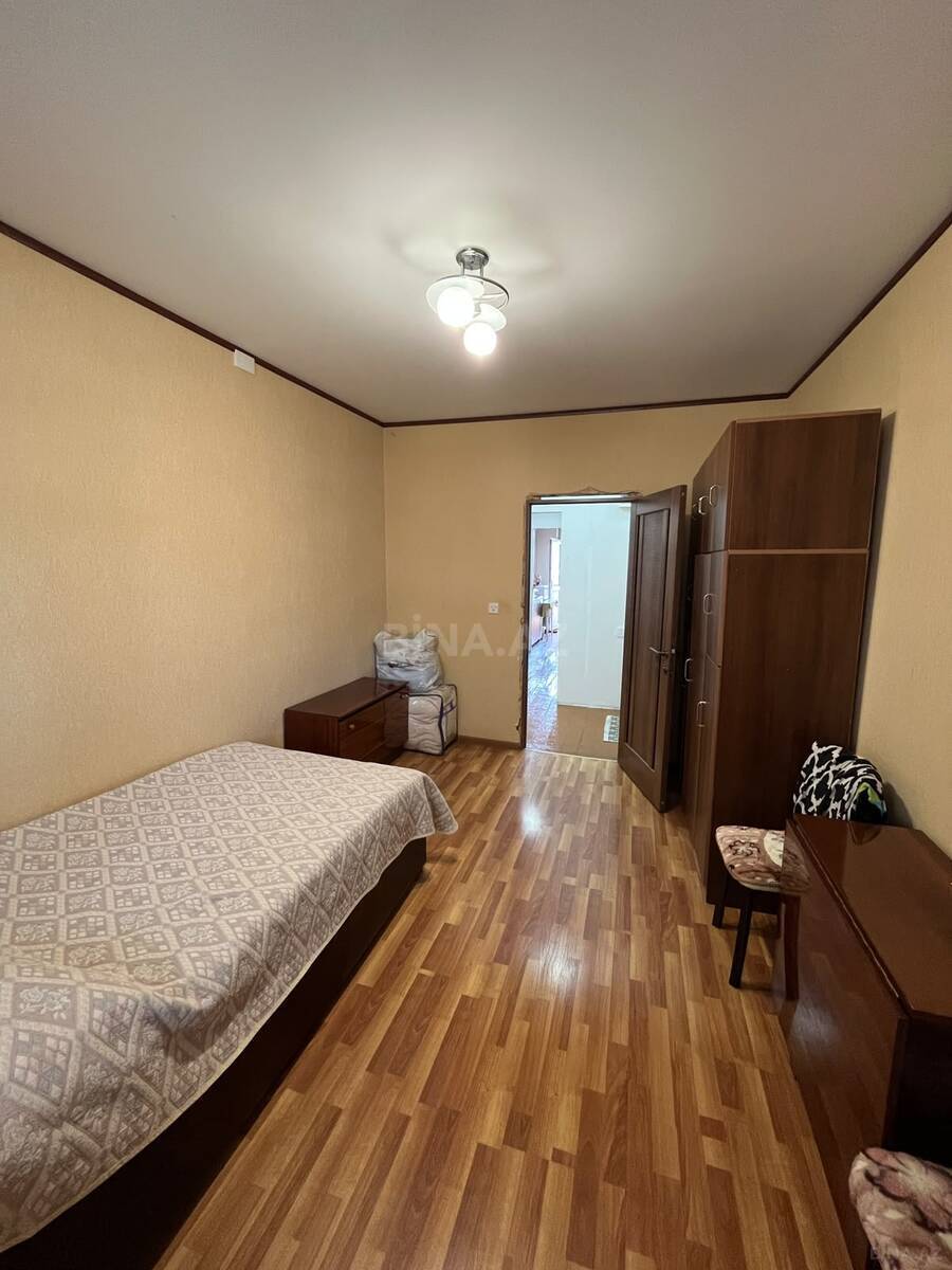 3 otaqlı Köhnə tikili, Həzi Aslanov m., Bakı