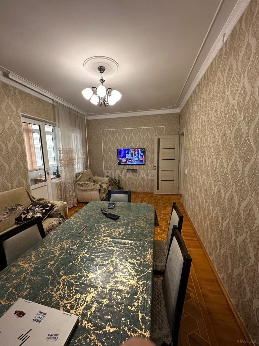 4 otaqlı Köhnə tikili, İnşaatçılar m., Bakı