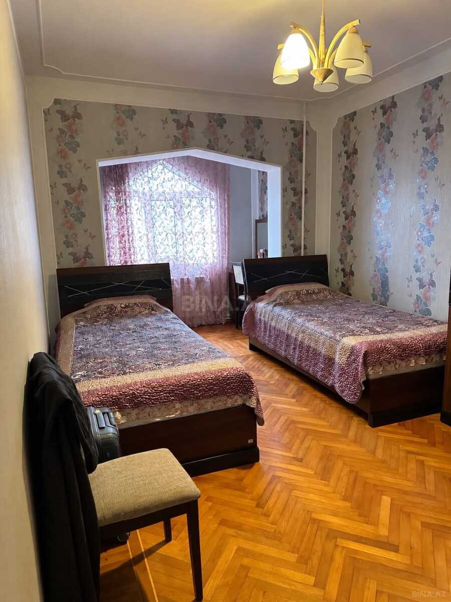 4 otaqlı Köhnə tikili, İnşaatçılar m., Bakı