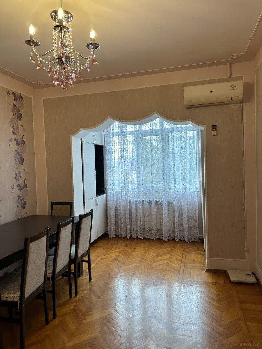 4 otaqlı Köhnə tikili, İnşaatçılar m., Bakı