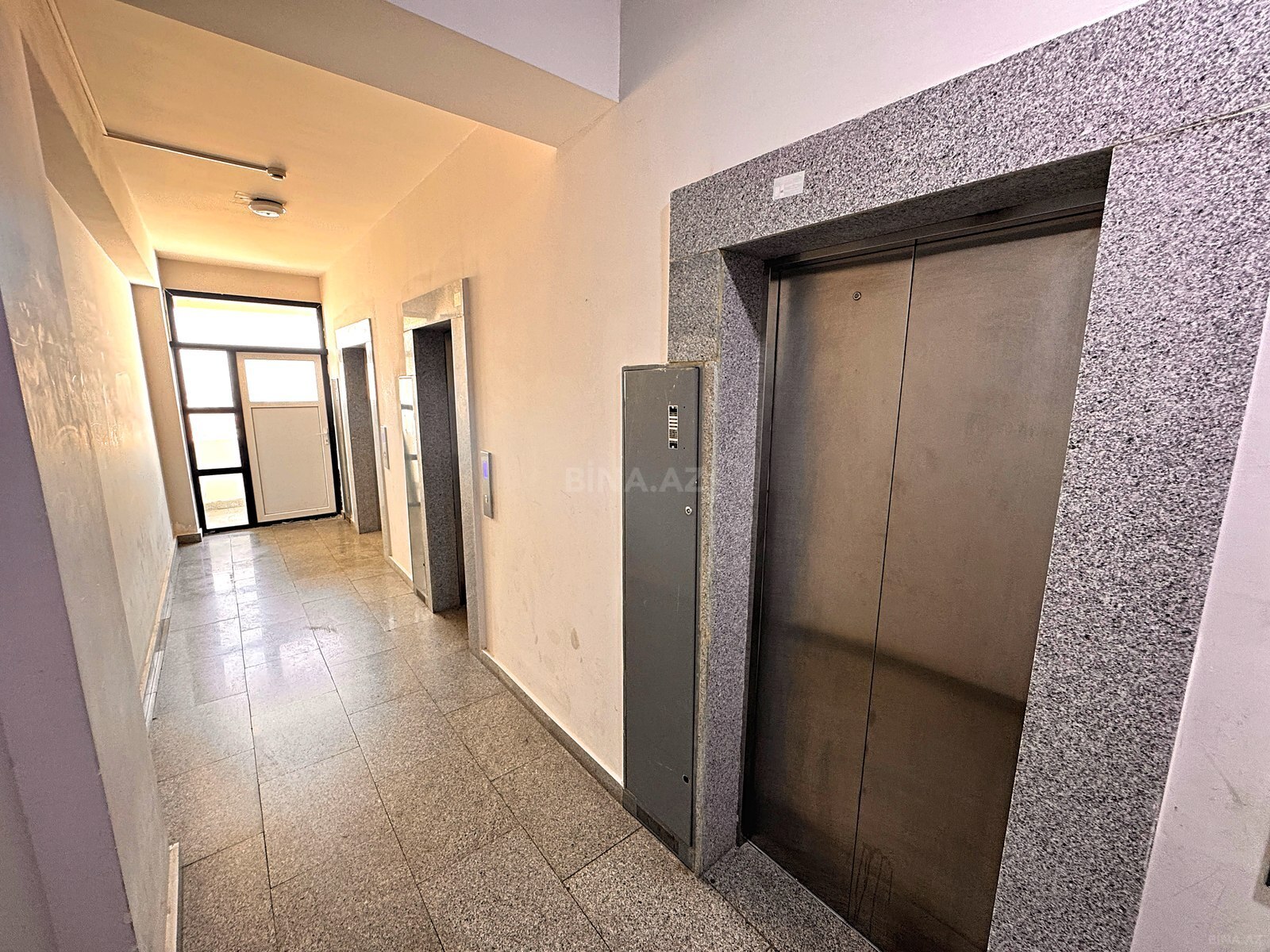 2 otaqlı Yeni tikili, Qara Qarayev m., Bakı