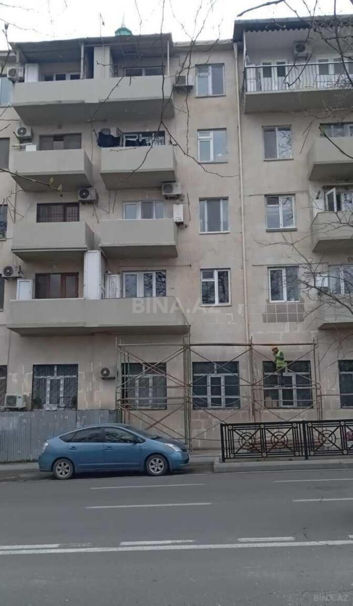 3 otaqlı Köhnə tikili, Nizami m., Bakı