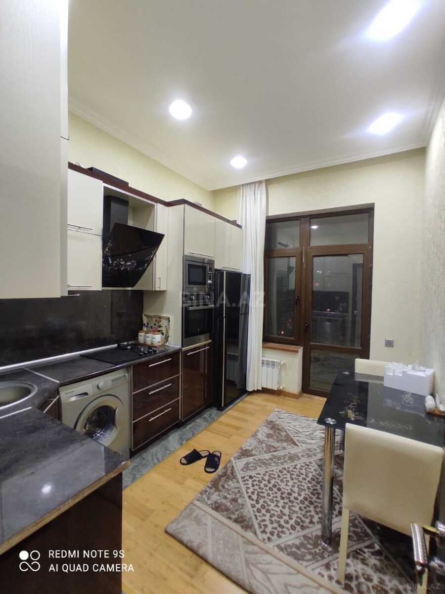 3 otaqlı Yeni tikili, Nizami m., Bakı