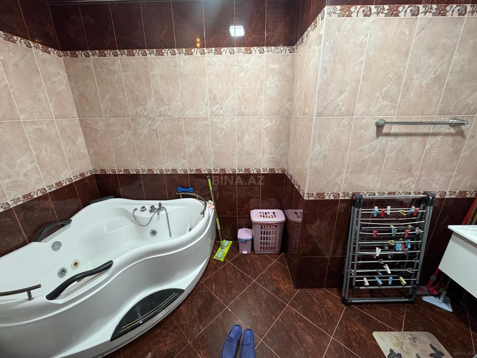4 otaqlı Yeni tikili, Elmlər Akademiyası m., Bakı