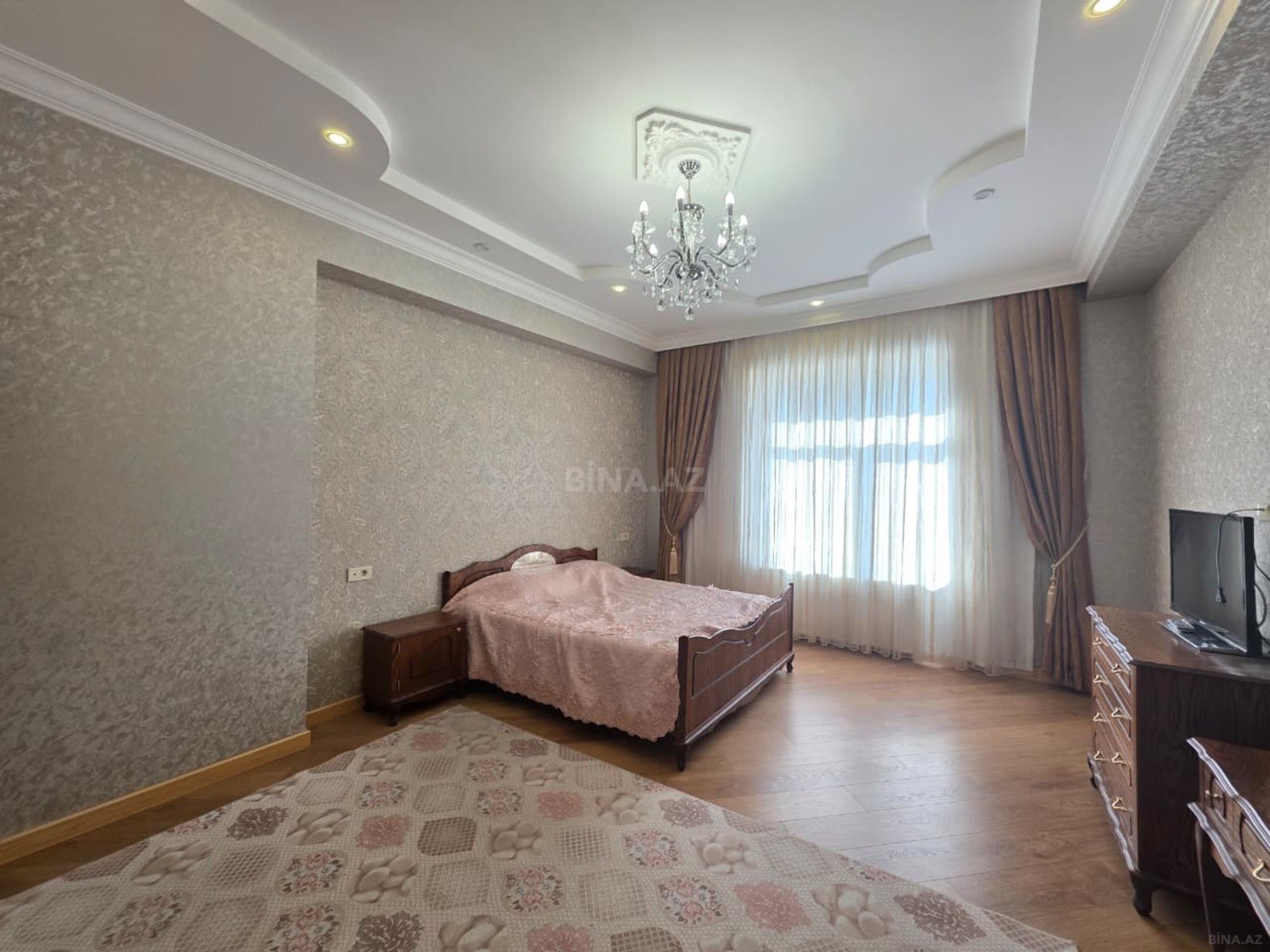 3 otaqlı Yeni tikili, Şah İsmayıl Xətai m., Bakı