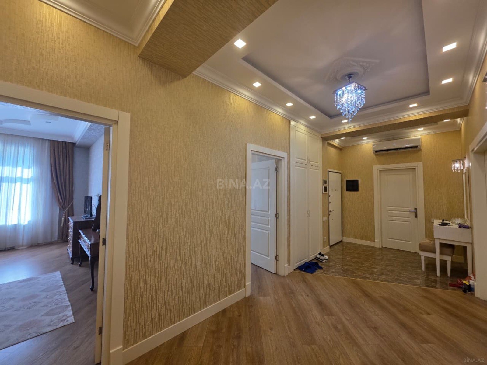 3 otaqlı Yeni tikili, Şah İsmayıl Xətai m., Bakı