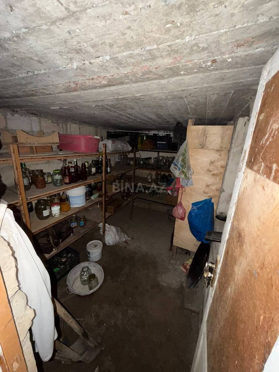 4 otaqlı Köhnə tikili, Xalqlar Dostluğu m., Bakı