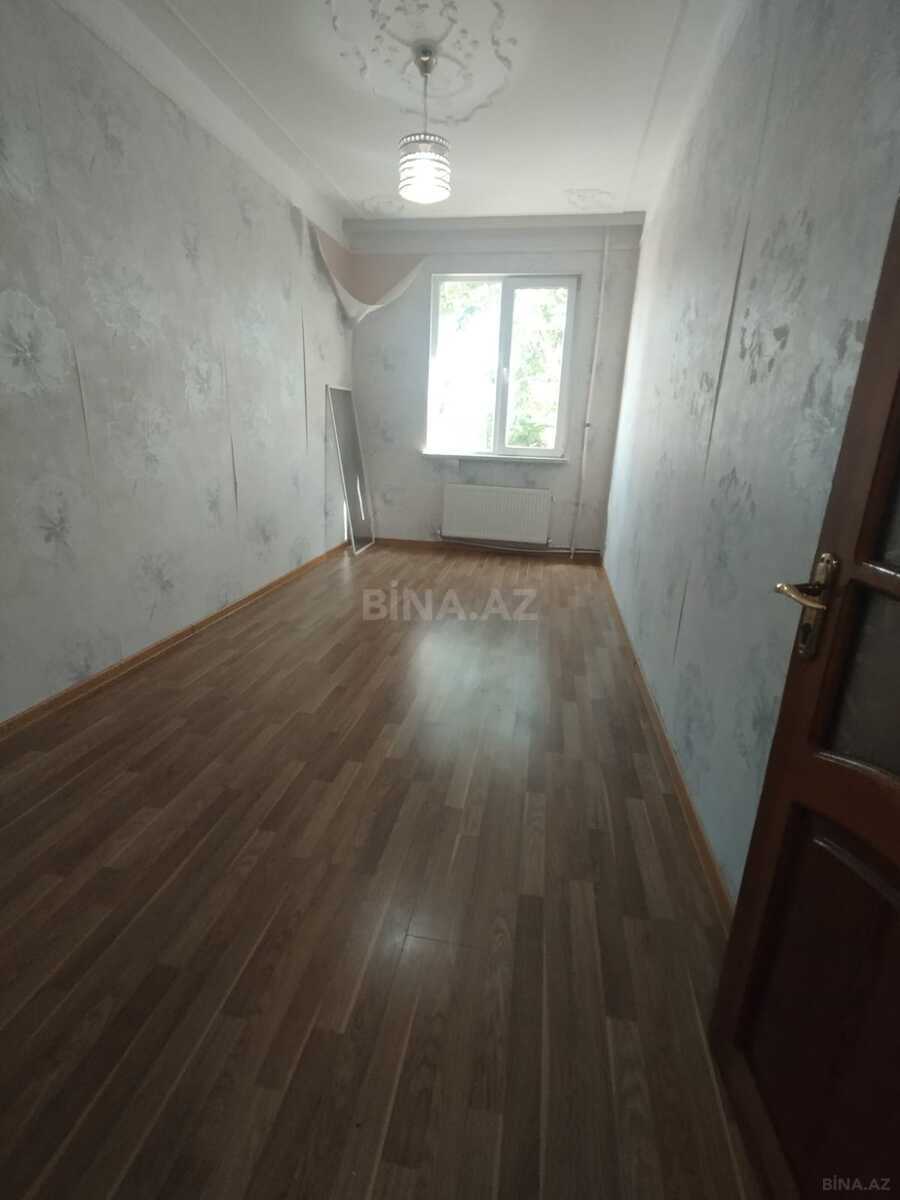 3 otaqlı Köhnə tikili, Memar Əcəmi m., Bakı