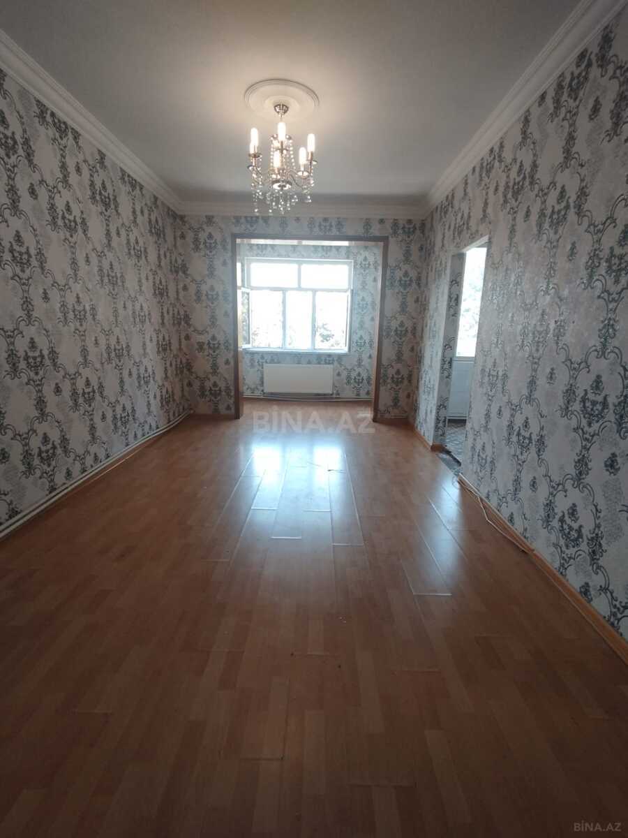 3 otaqlı Köhnə tikili, Memar Əcəmi m., Bakı