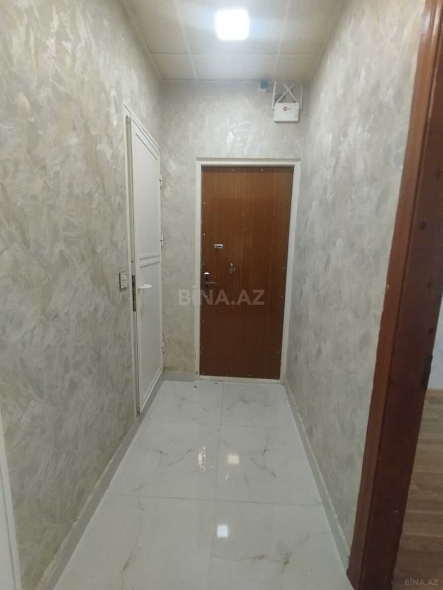 3 otaqlı Köhnə tikili, Memar Əcəmi m., Bakı