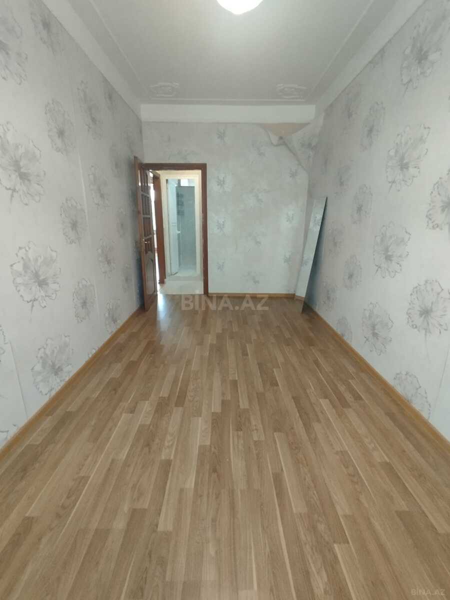 3 otaqlı Köhnə tikili, Memar Əcəmi m., Bakı