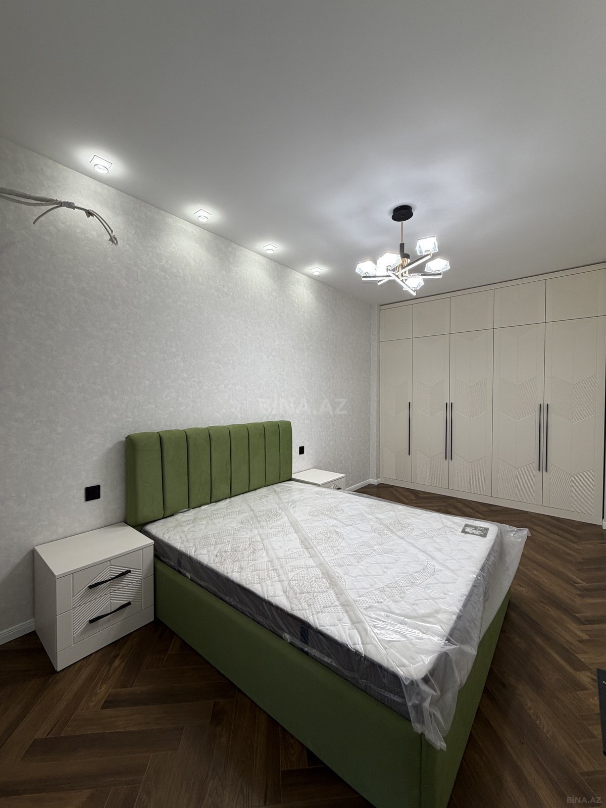 2 otaqlı Yeni tikili, Qara Qarayev m., Bakı