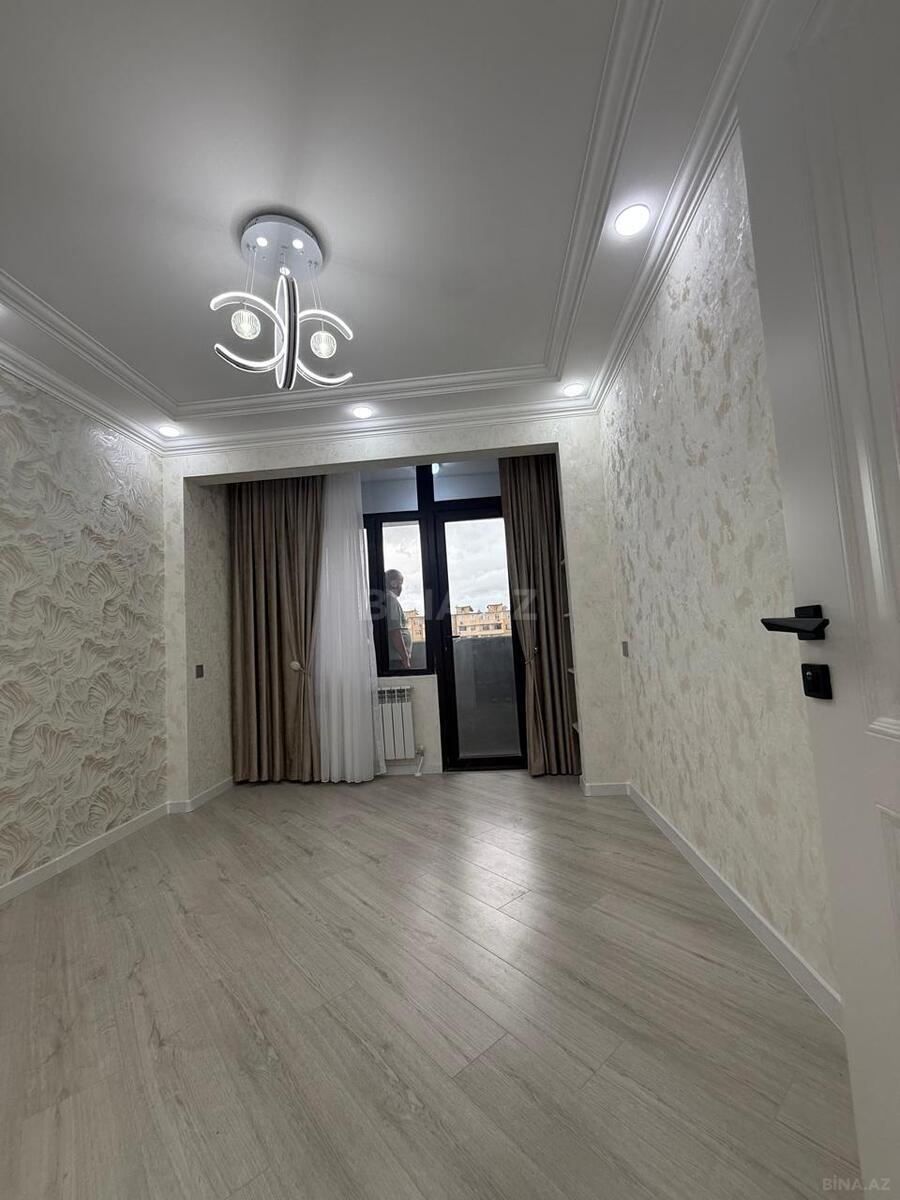 3 otaqlı Köhnə tikili, Xalqlar Dostluğu m., Bakı