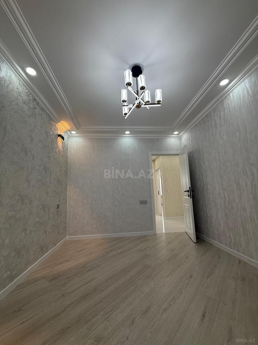 3 otaqlı Köhnə tikili, Xalqlar Dostluğu m., Bakı