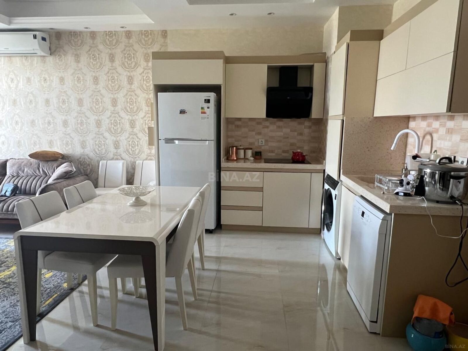 3 otaqlı Yeni tikili, Şah İsmayıl Xətai m., Bakı