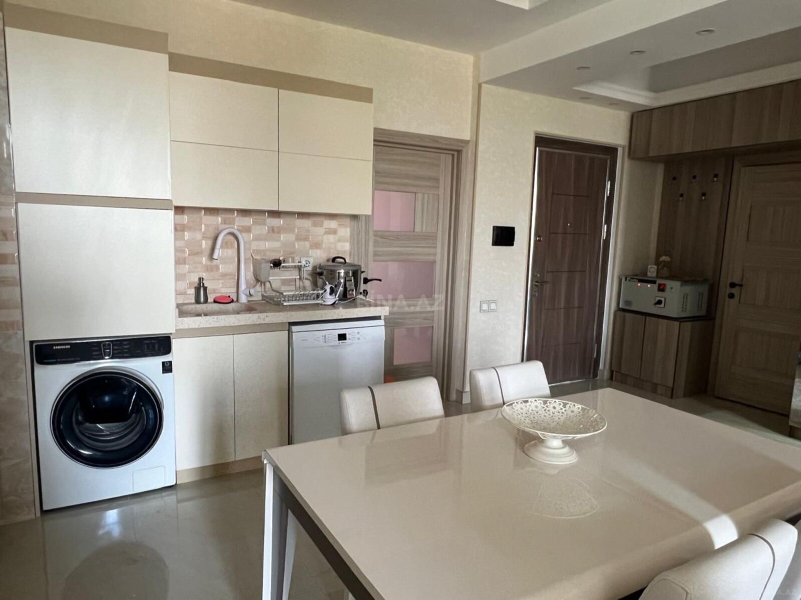 3 otaqlı Yeni tikili, Şah İsmayıl Xətai m., Bakı