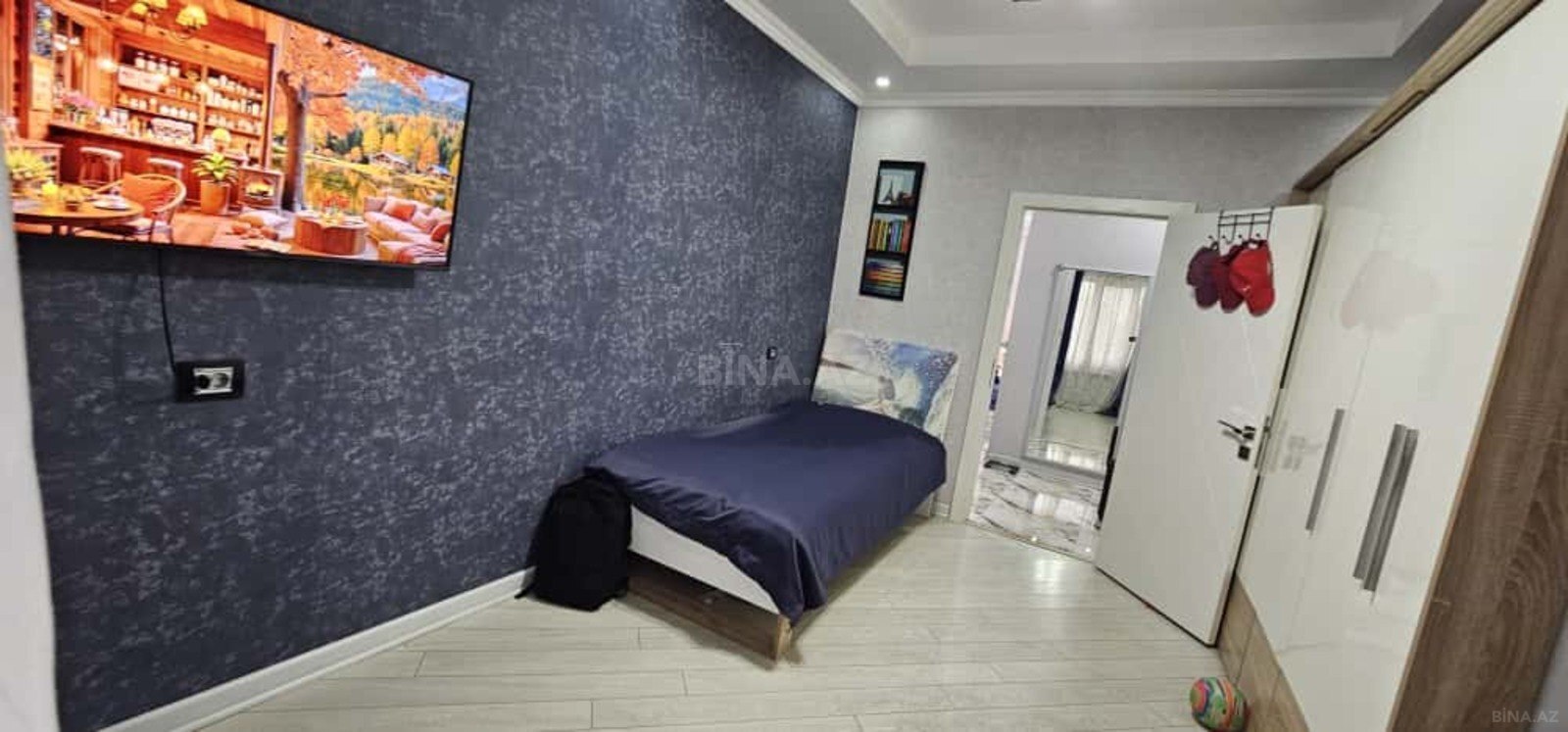 3 otaqlı Köhnə tikili, Elmlər Akademiyası m., Bakı