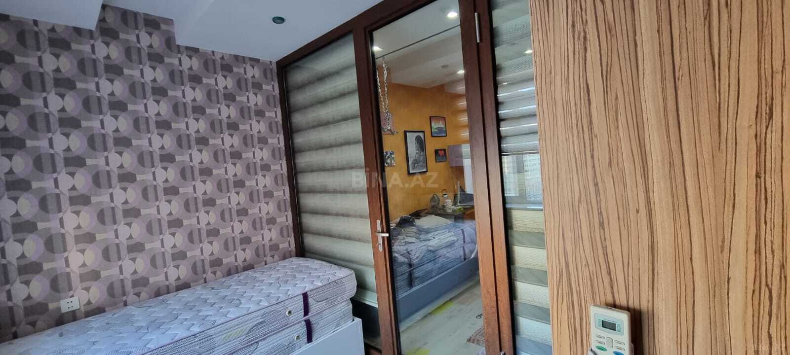 3 otaqlı Yeni tikili, Şah İsmayıl Xətai m., Bakı
