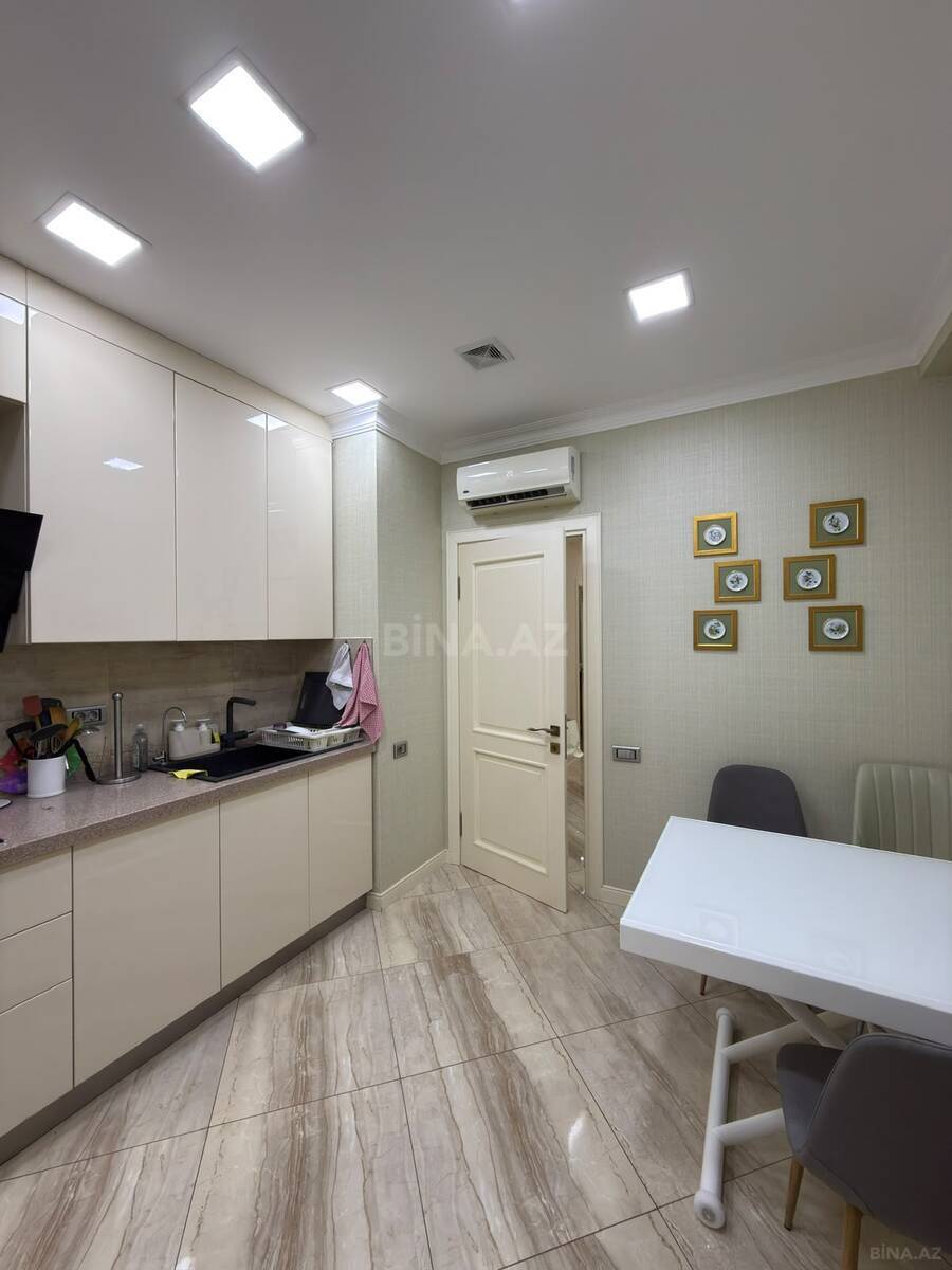 3 otaqlı Yeni tikili, 28 May m., Bakı