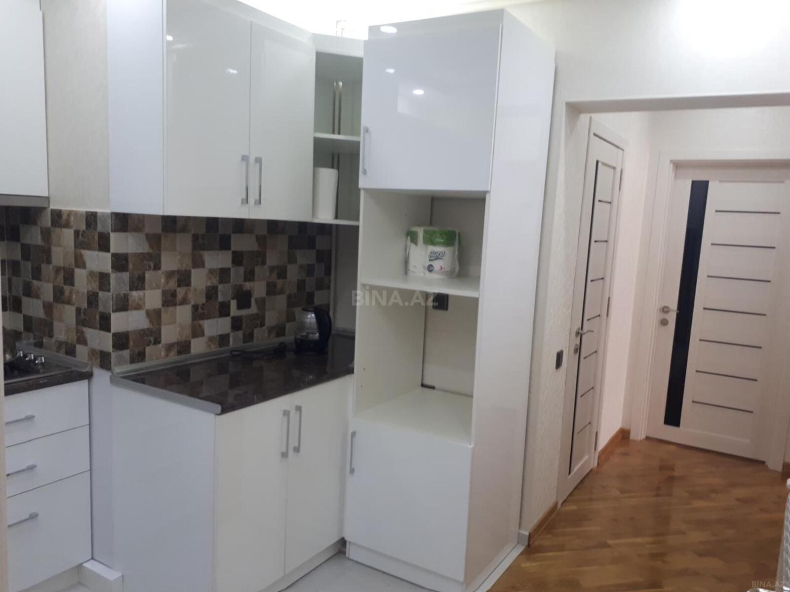3 otaqlı Yeni tikili, 8 Noyabr m., Bakı