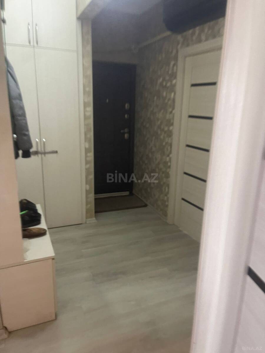 3 otaqlı Köhnə tikili, Bakıxanov q., Bakı