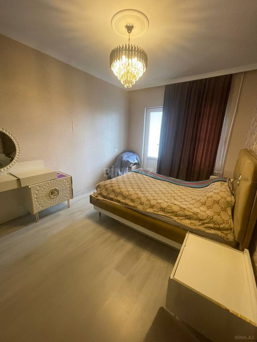 3 otaqlı Köhnə tikili, Bakıxanov q., Bakı