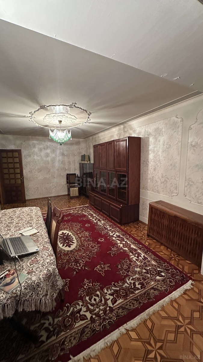 4 otaqlı Köhnə tikili, Həzi Aslanov m., Bakı