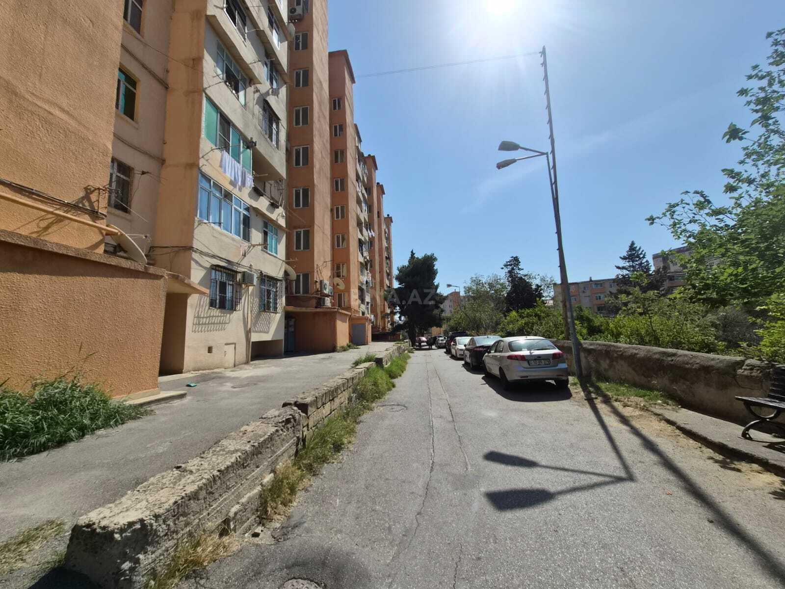 3 otaqlı Köhnə tikili, Həzi Aslanov m., Bakı