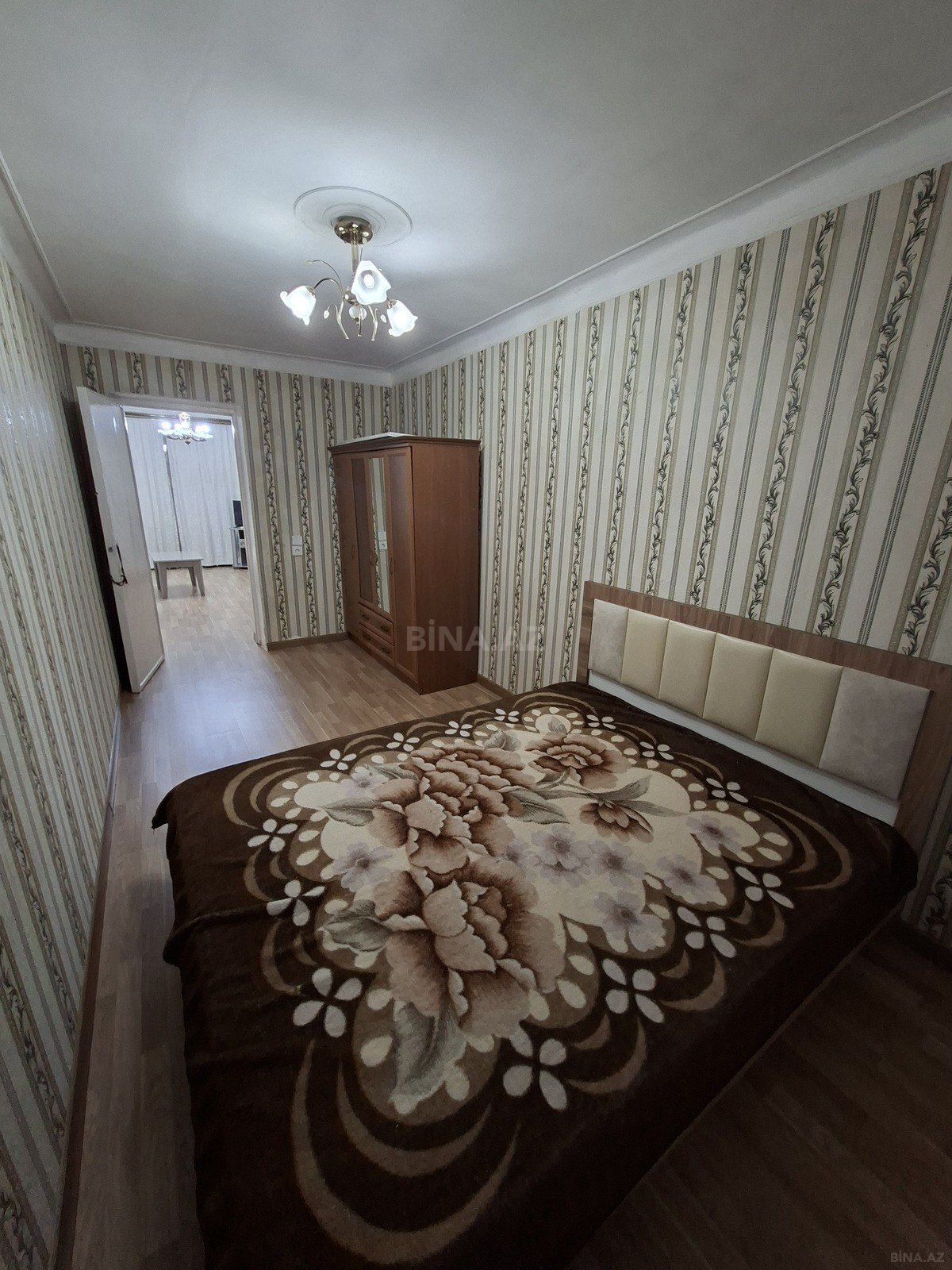 2 otaqlı Köhnə tikili, Neftçilər m., Bakı