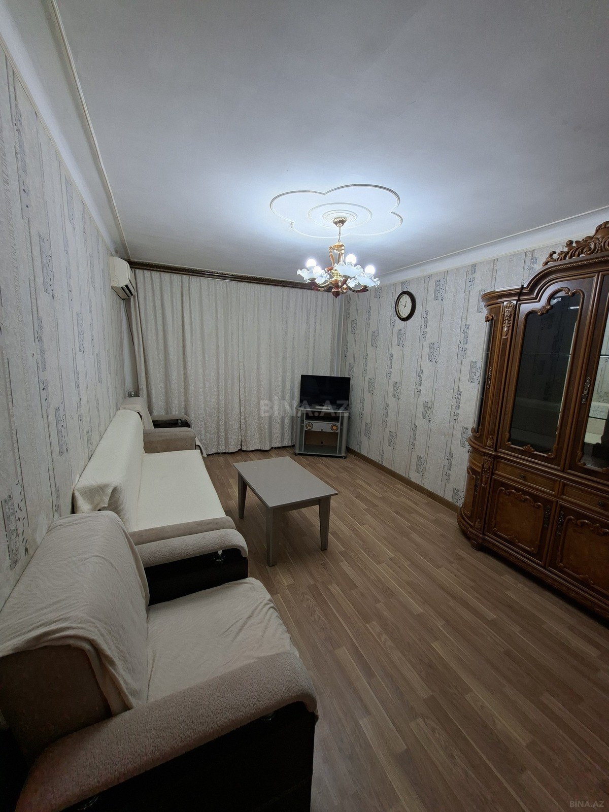 2 otaqlı Köhnə tikili, Neftçilər m., Bakı