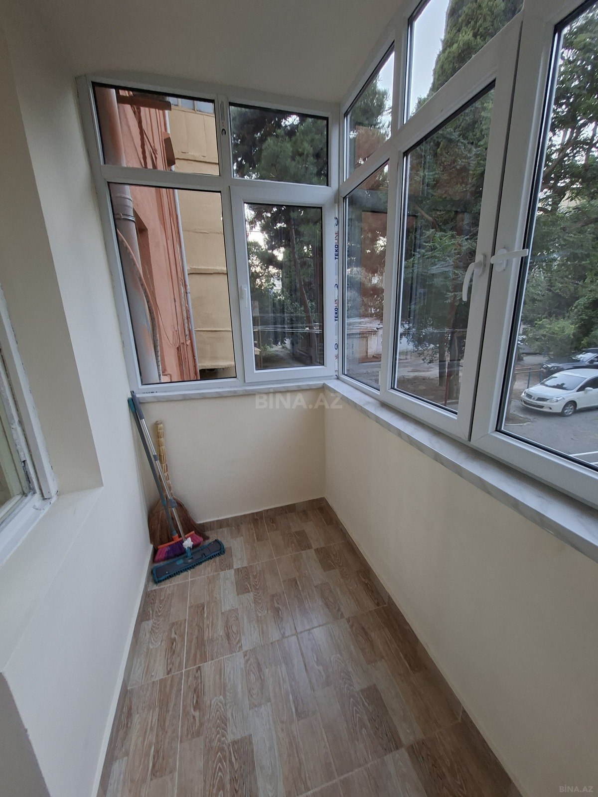 2 otaqlı Köhnə tikili, Neftçilər m., Bakı