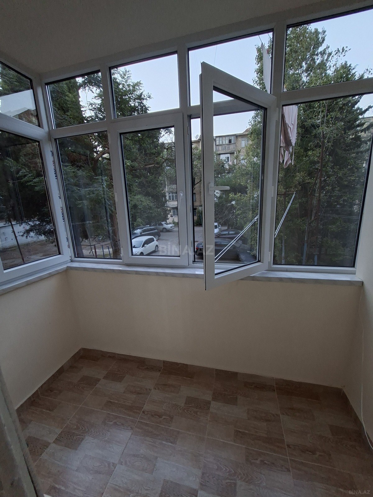 2 otaqlı Köhnə tikili, Neftçilər m., Bakı