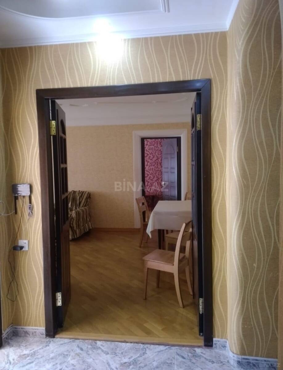 3 otaqlı Köhnə tikili, Elmlər Akademiyası m., Bakı