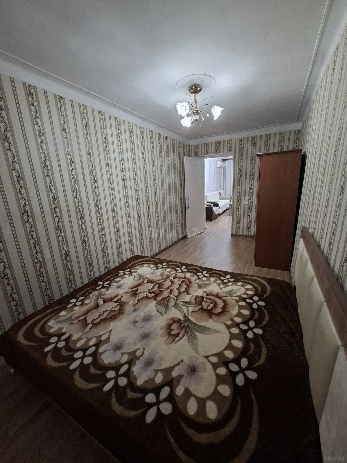 2 otaqlı Köhnə tikili, Neftçilər m., Bakı