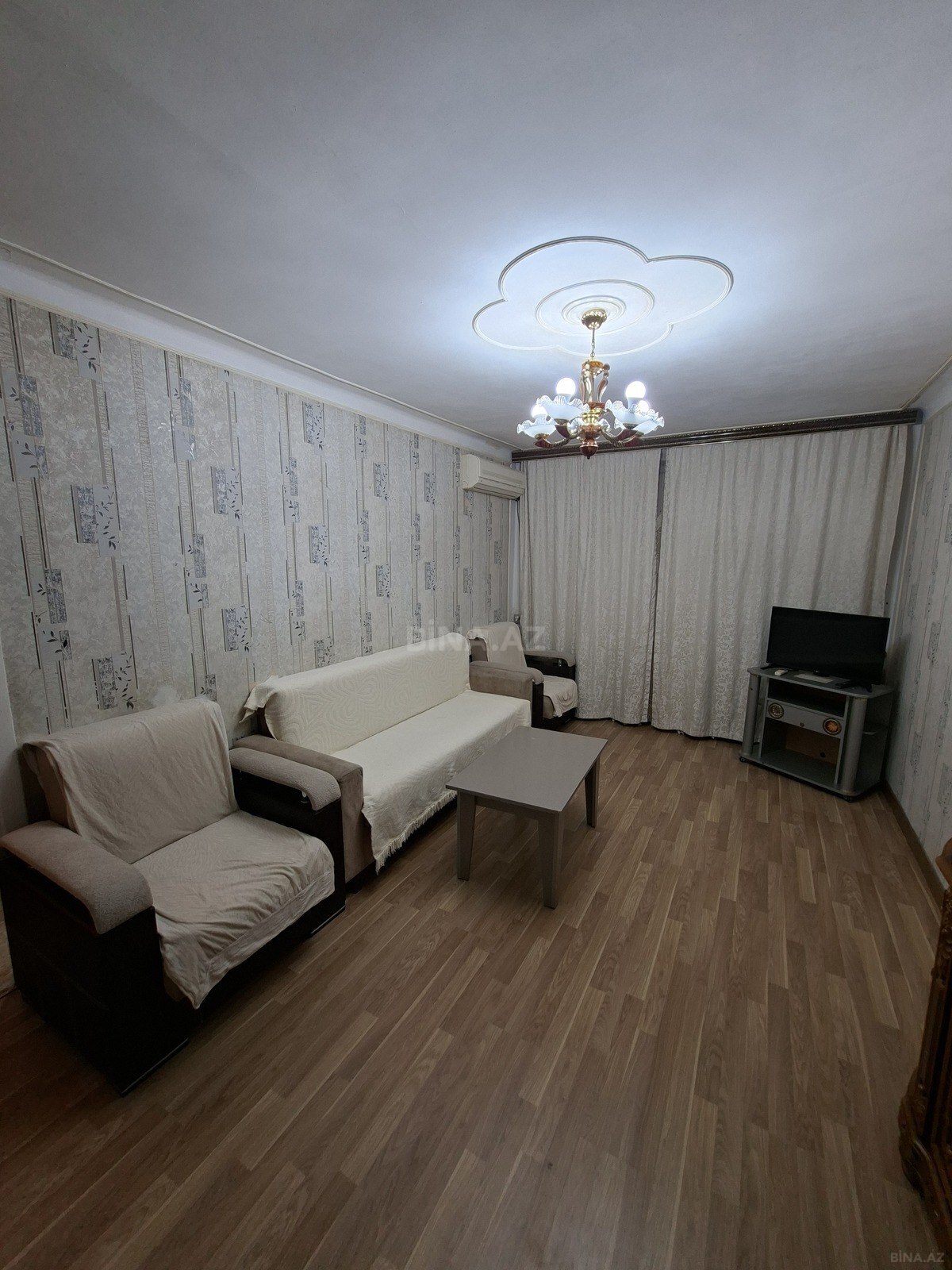 2 otaqlı Köhnə tikili, Neftçilər m., Bakı