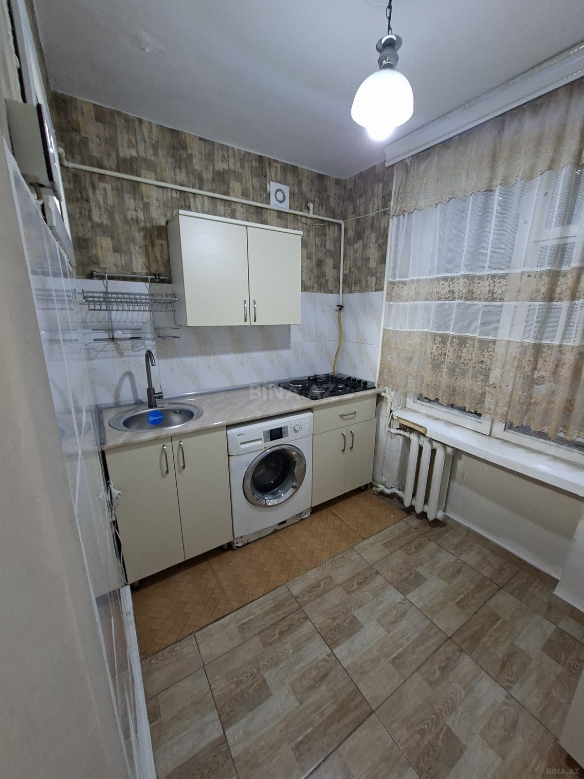 2 otaqlı Köhnə tikili, Neftçilər m., Bakı