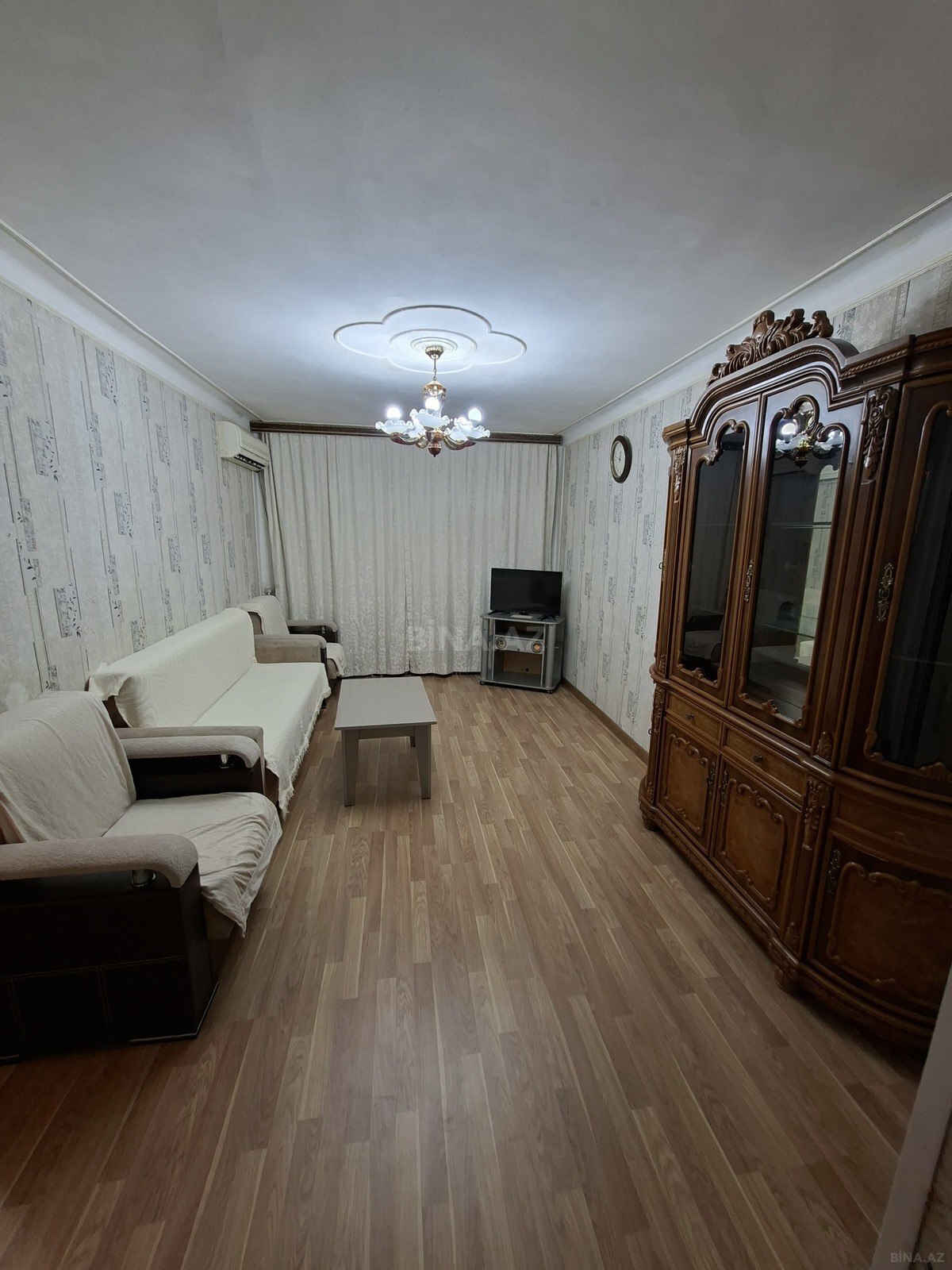 2 otaqlı Köhnə tikili, Neftçilər m., Bakı
