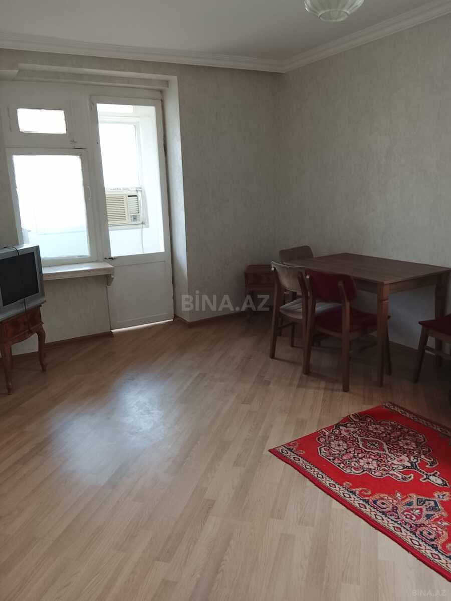 1 otaqlı Köhnə tikili, İnşaatçılar m., Bakı