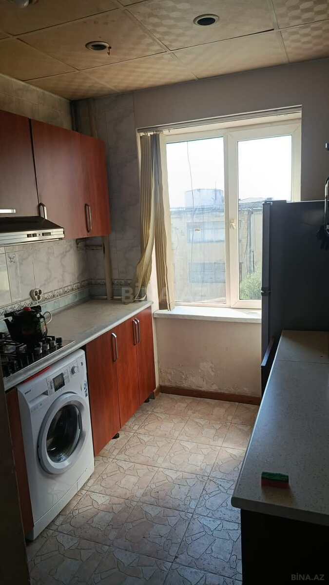 3 otaqlı Köhnə tikili, Həzi Aslanov m., Bakı