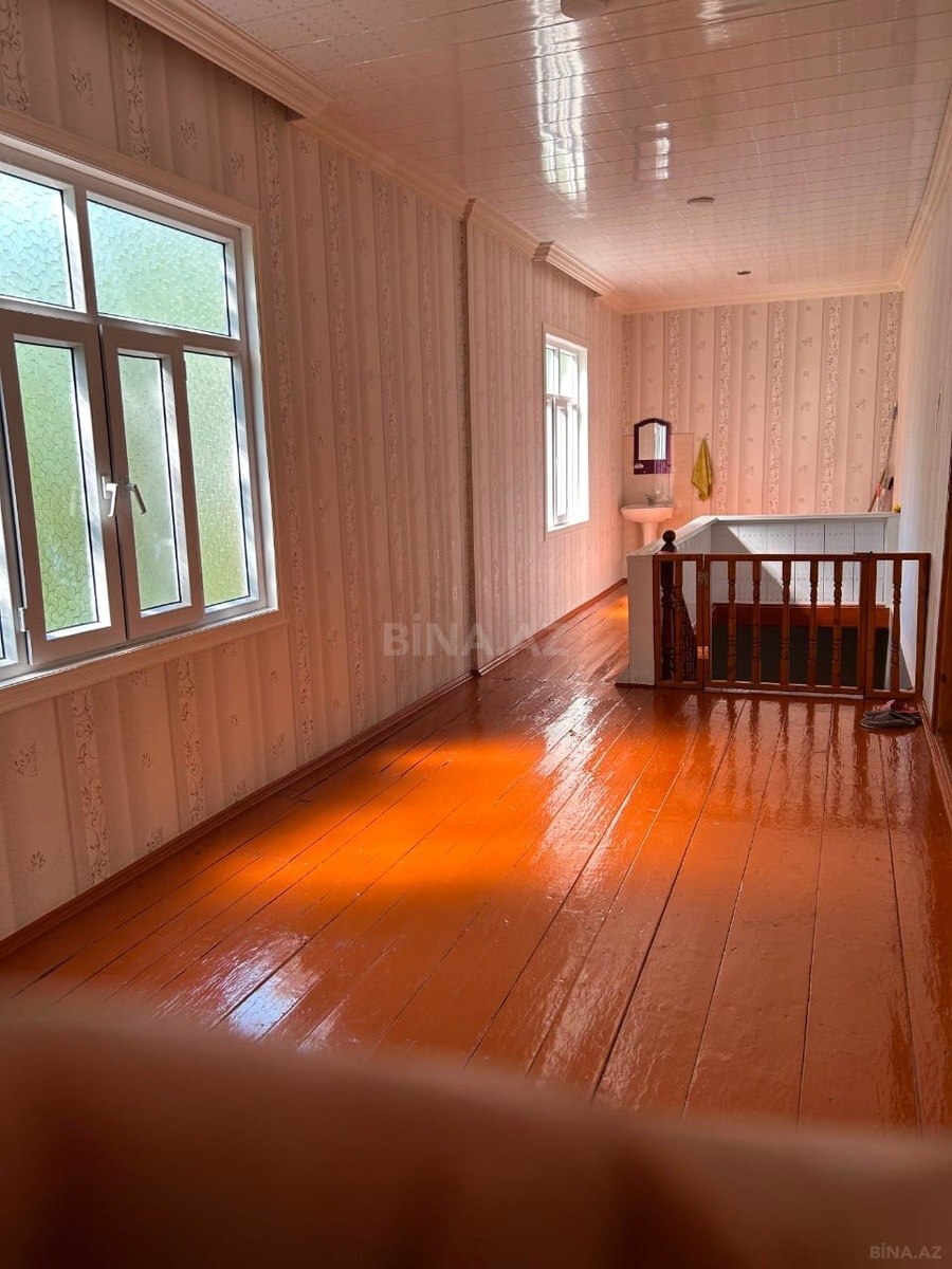 5 otaqlı Həyət evi/Bağ evi, Ucar