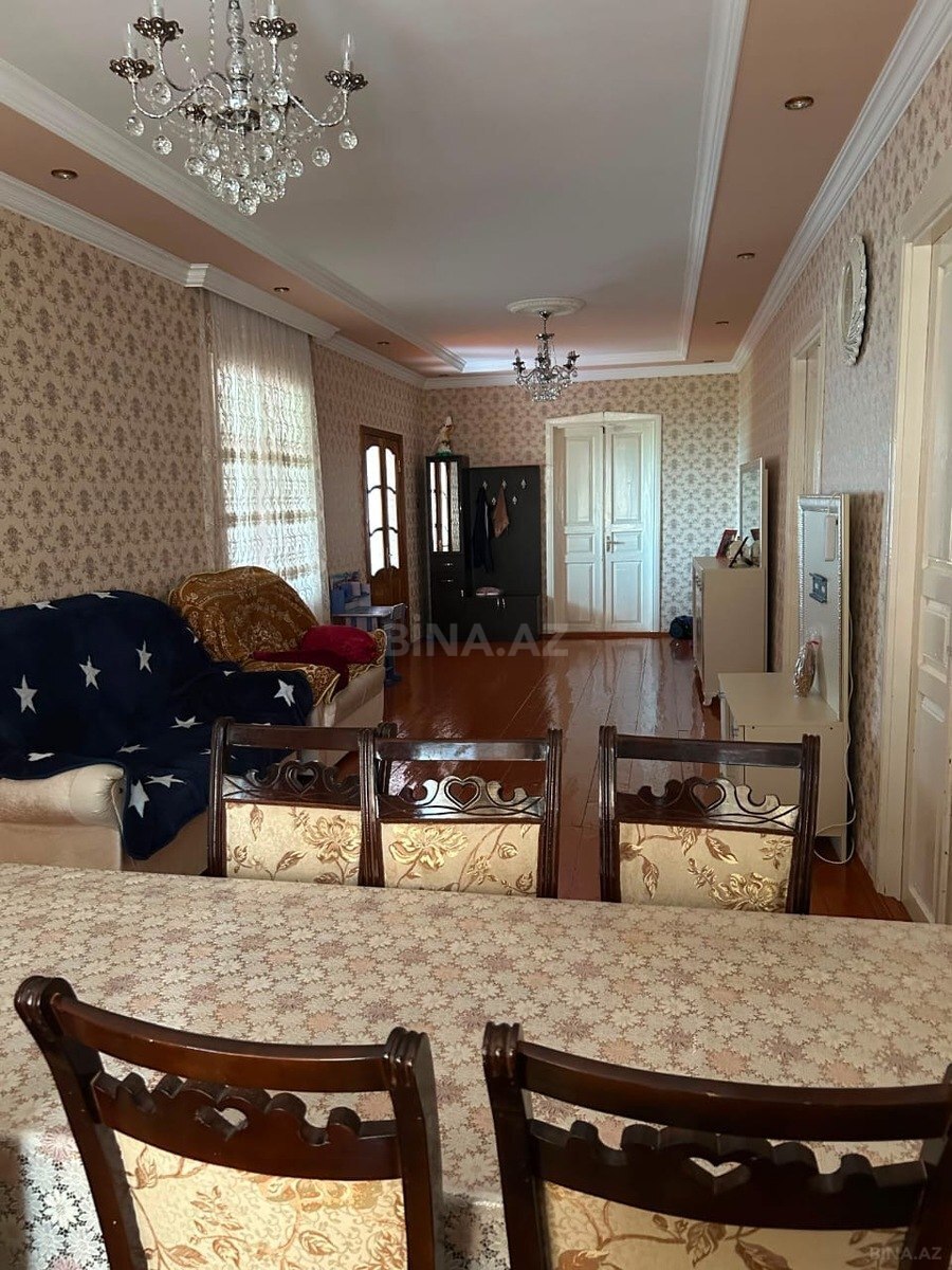 5 otaqlı Həyət evi/Bağ evi, Ucar