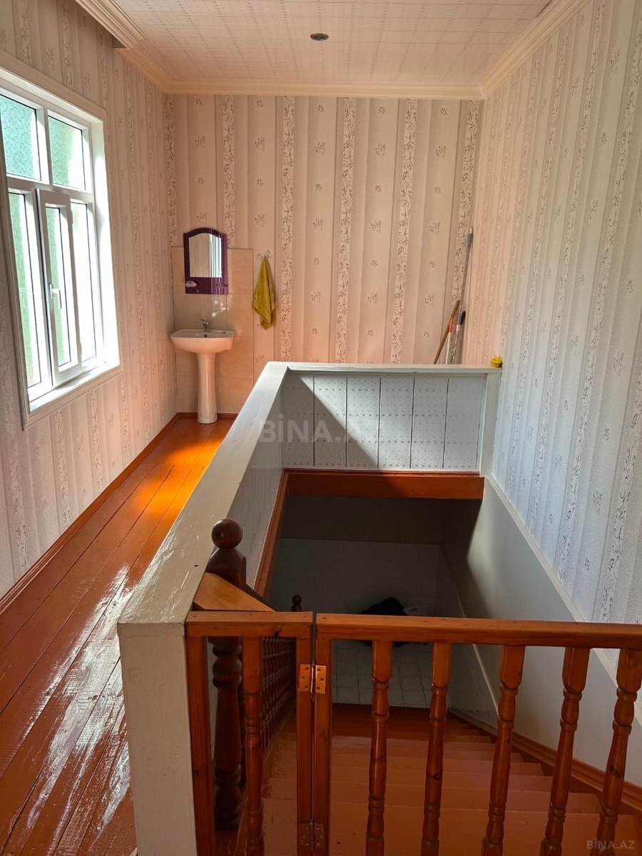 5 otaqlı Həyət evi/Bağ evi, Ucar