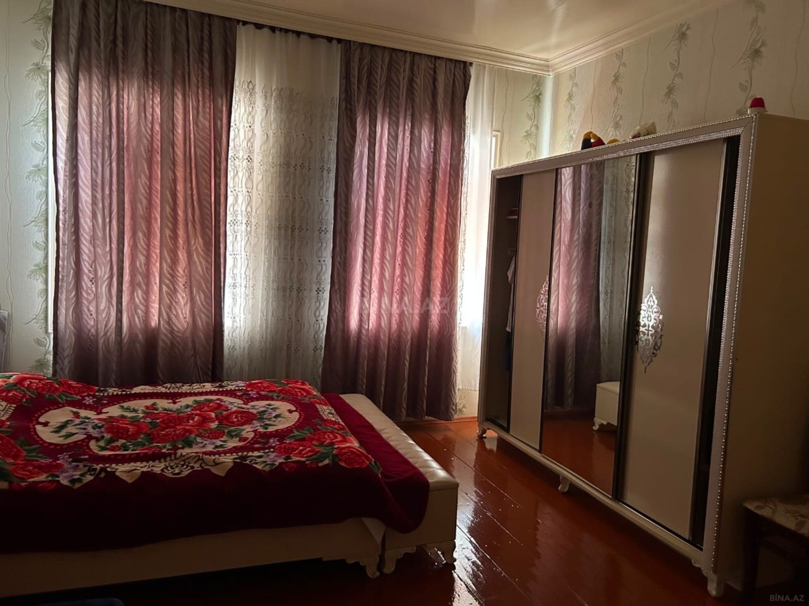 5 otaqlı Həyət evi/Bağ evi, Ucar