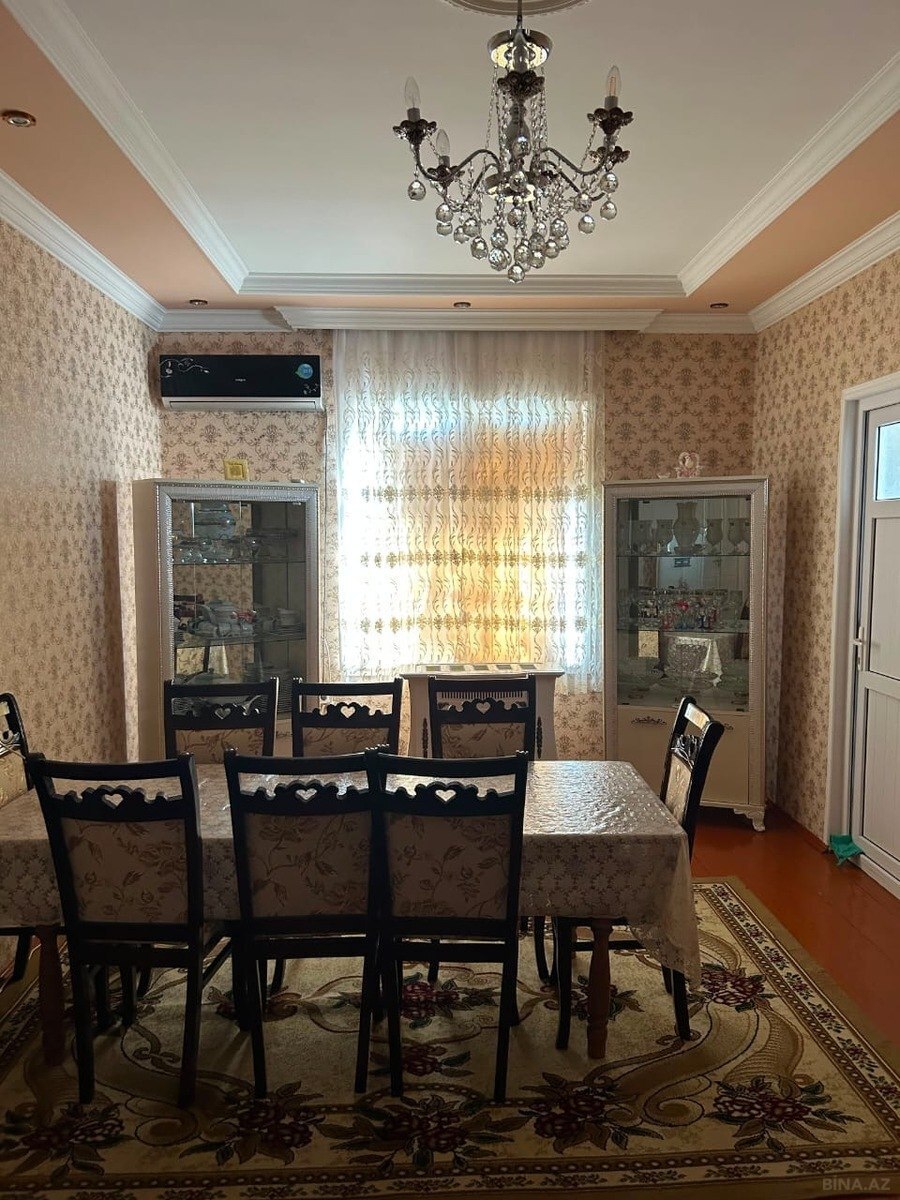 5 otaqlı Həyət evi/Bağ evi, Ucar