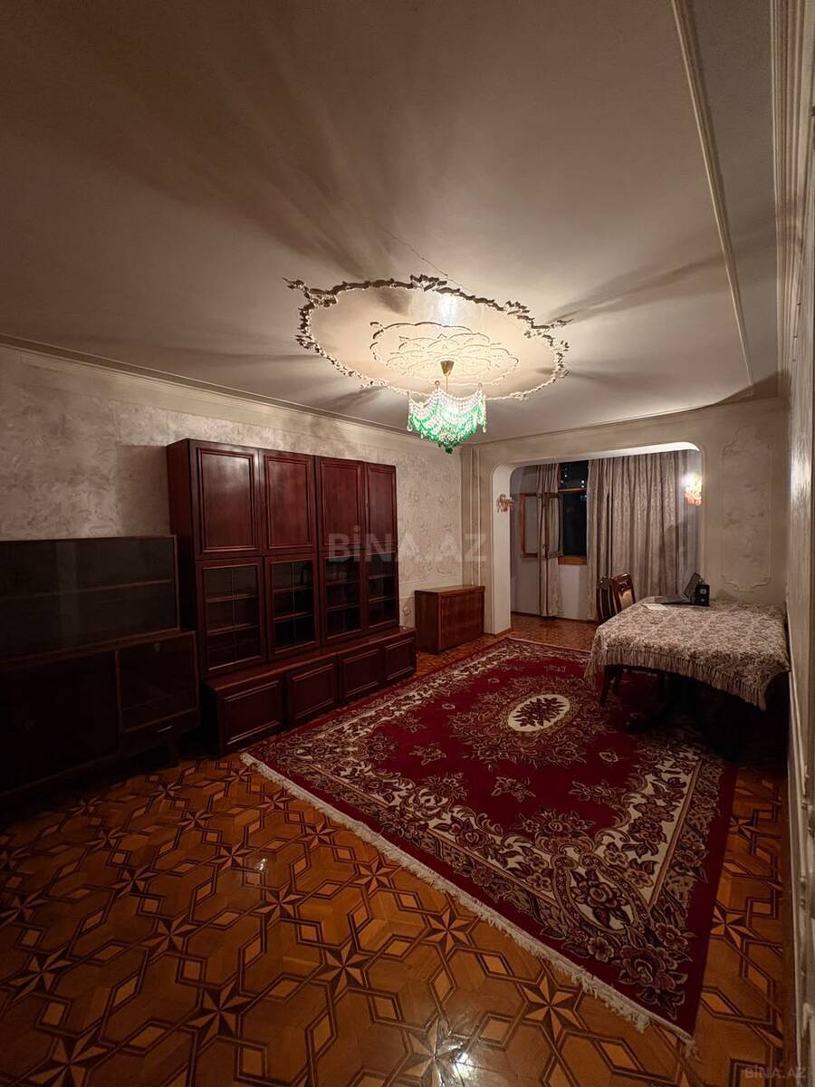 4 otaqlı Köhnə tikili, Həzi Aslanov m., Bakı