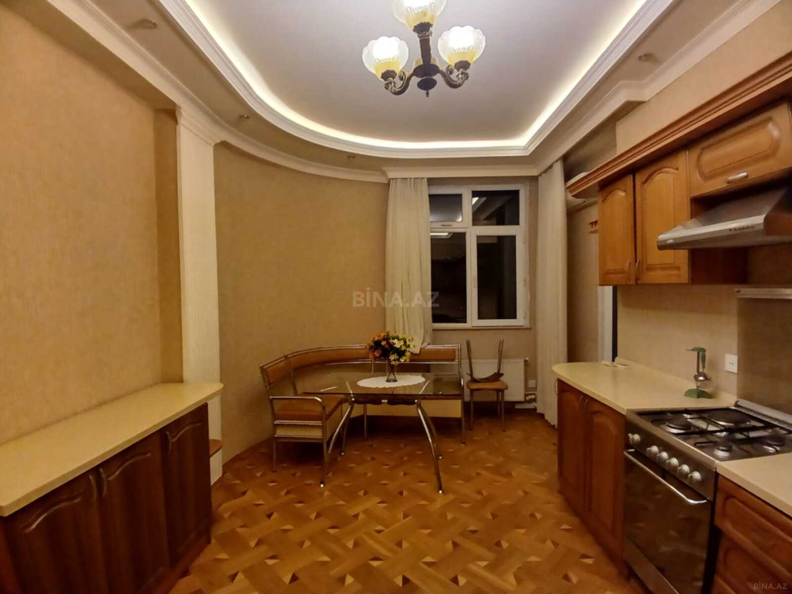 3 otaqlı Yeni tikili, İnşaatçılar m., Bakı