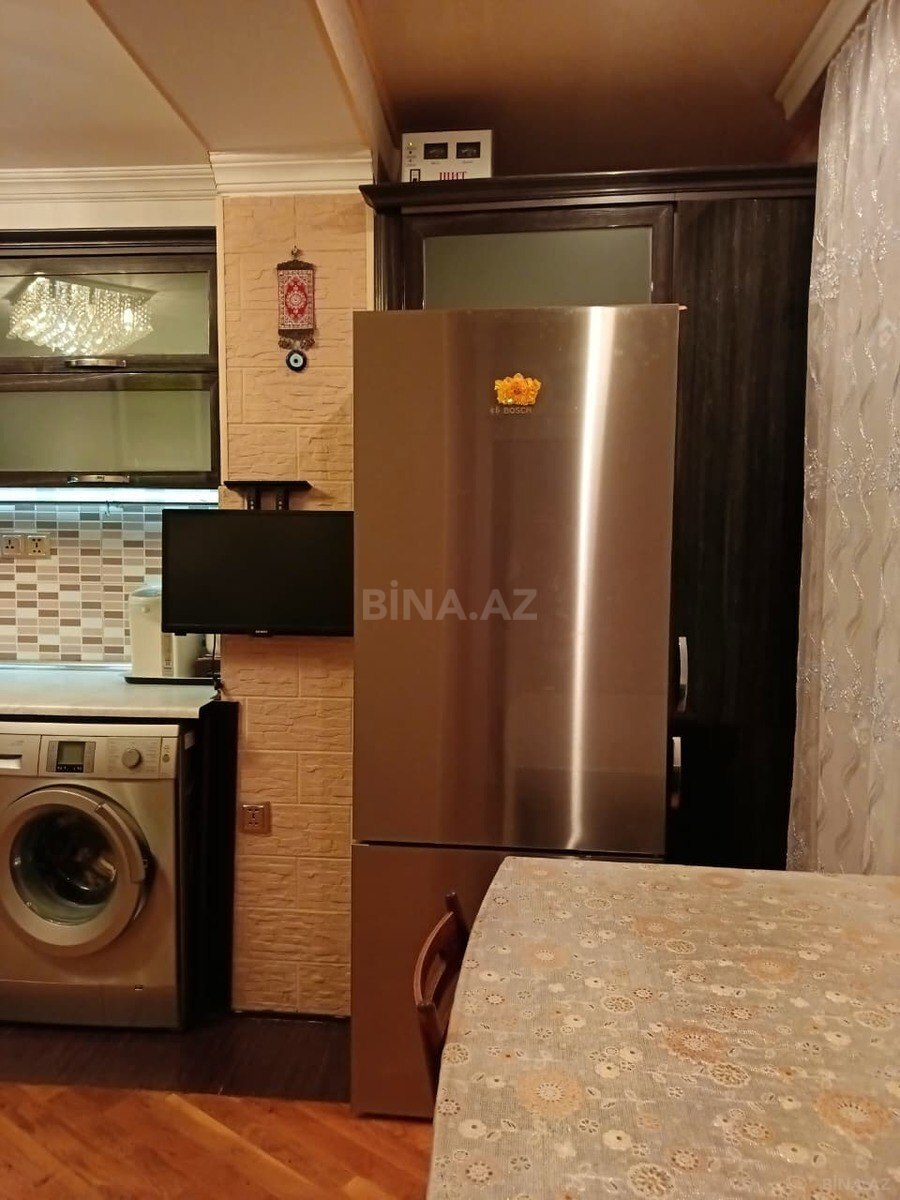 3 otaqlı Köhnə tikili, Həzi Aslanov m., Bakı