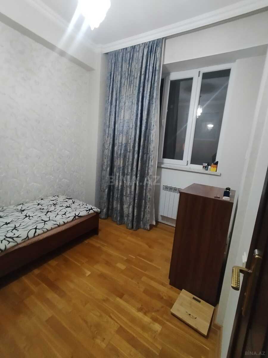 3 otaqlı Yeni tikili, Xırdalan