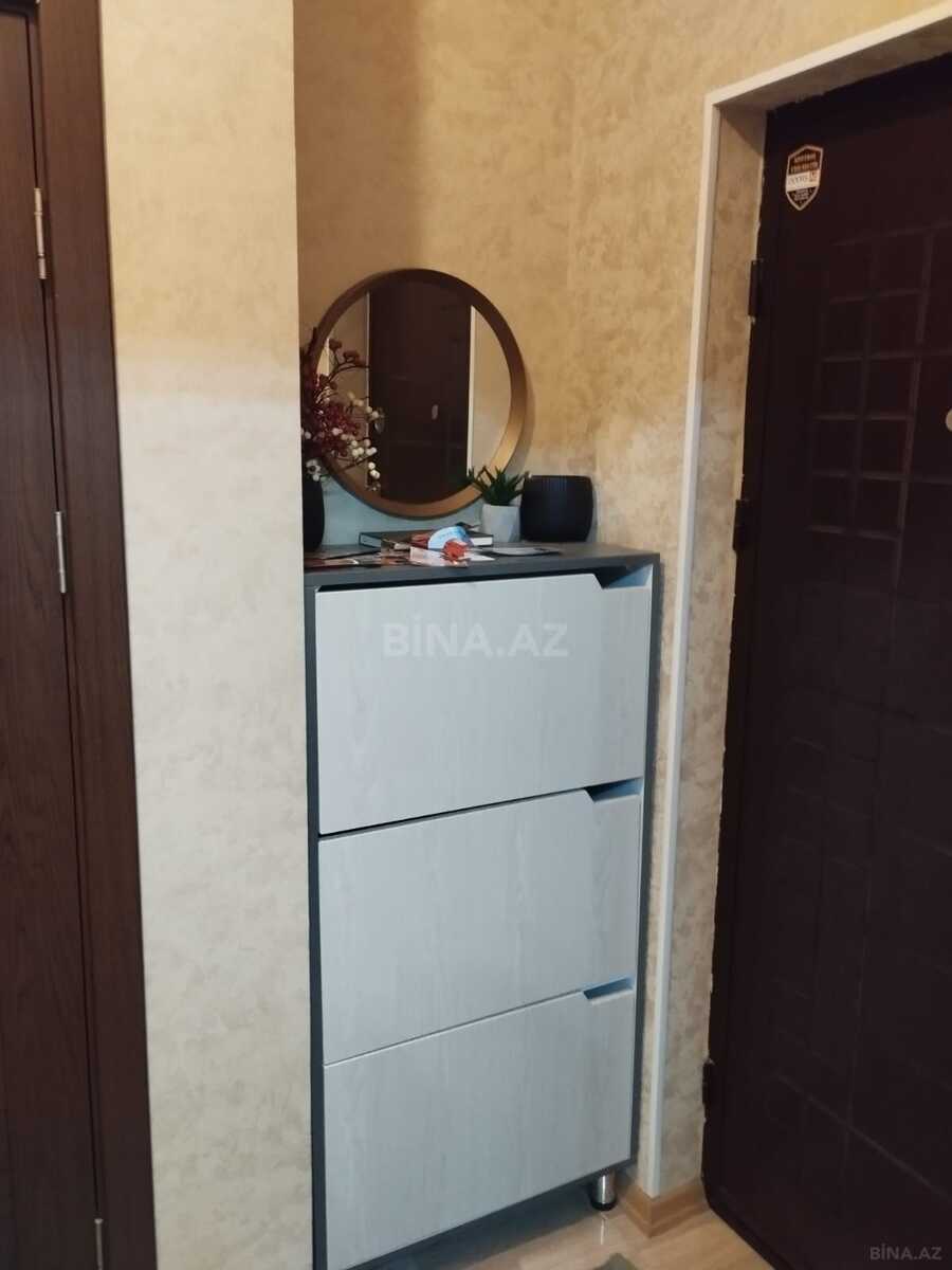 3 otaqlı Yeni tikili, Xırdalan