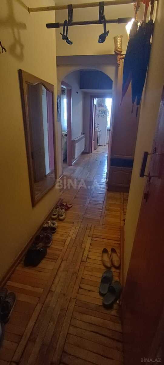 3 otaqlı Köhnə tikili, 28 May m., Bakı